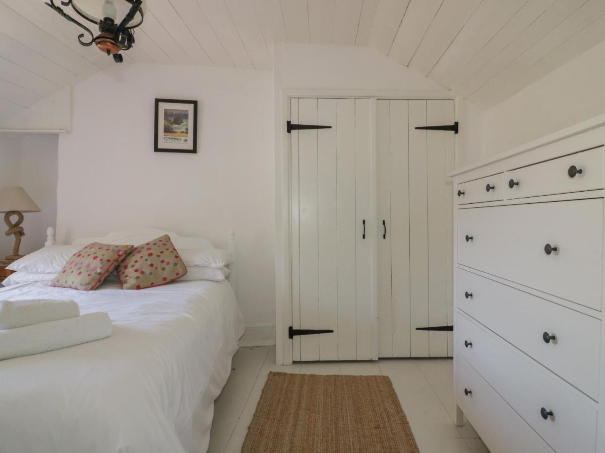 Waves End Holiday home Port Isaac