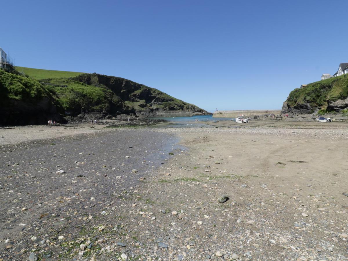 Waves End Holiday home Port Isaac